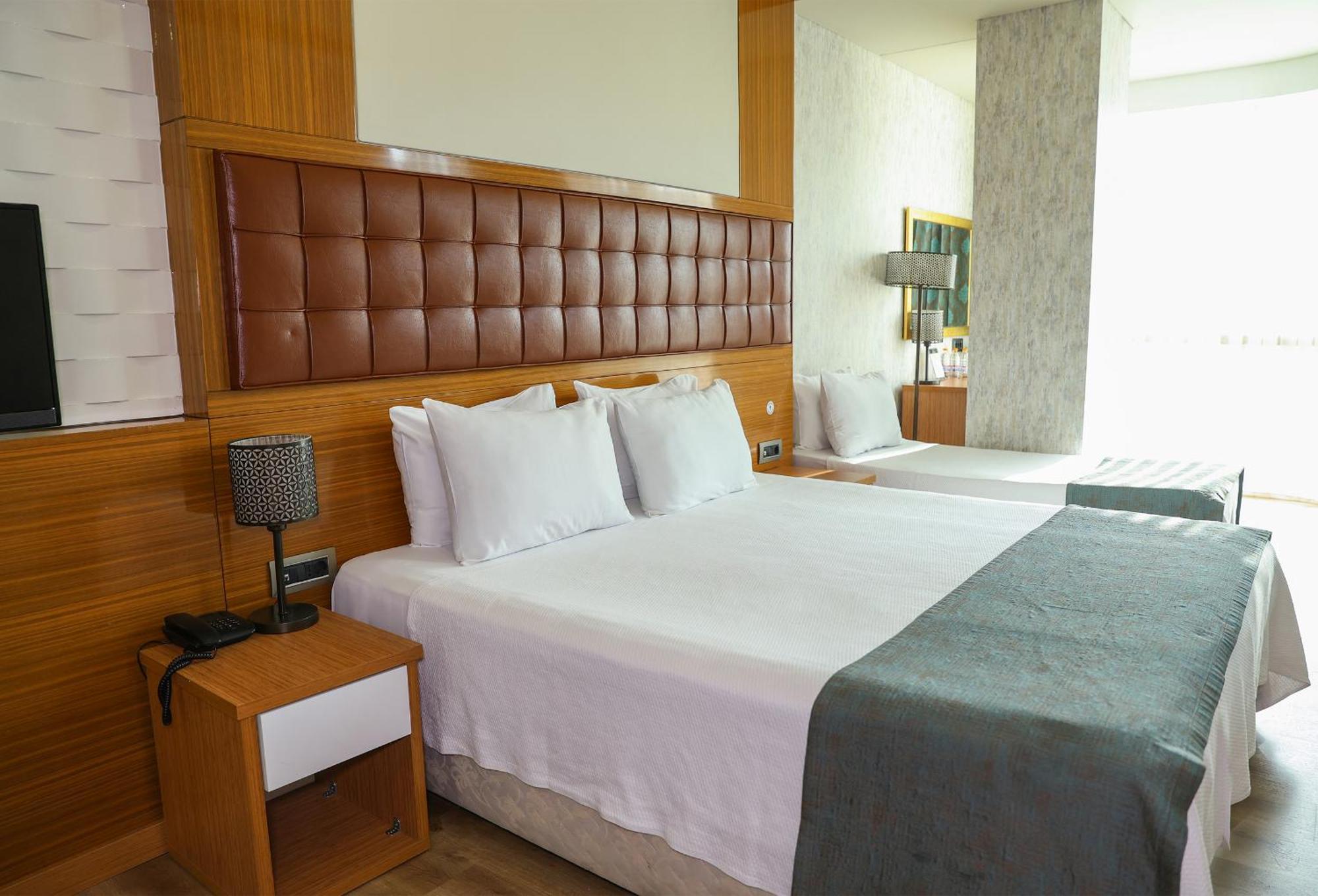 The Hera Platinum Hotel Istanbul Exterior photo