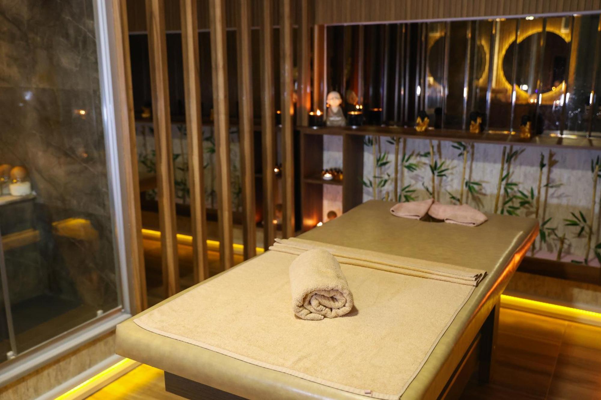 The Hera Platinum Hotel Istanbul Exterior photo