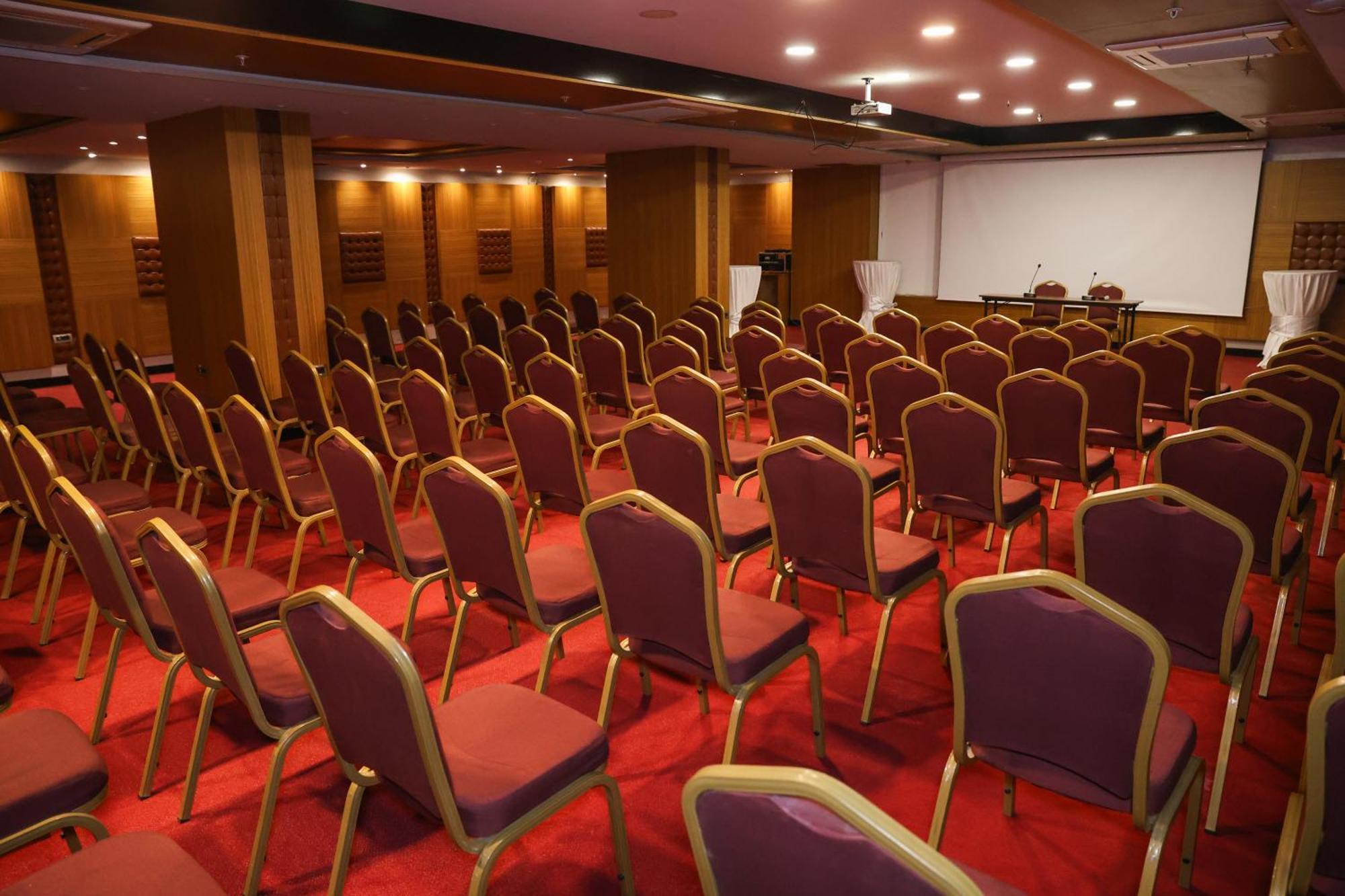 The Hera Platinum Hotel Istanbul Exterior photo